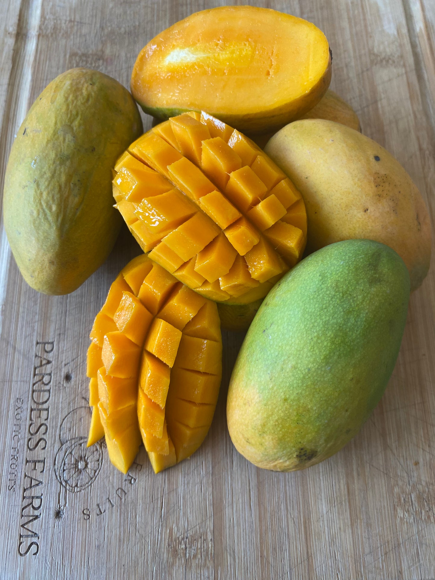 Mango | Pakistani Duserhi Box (4-8 mangos)